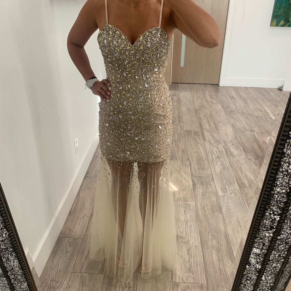 COYA COLLECTION CRYSTAL BALL GOWN SIZE XSMALL
